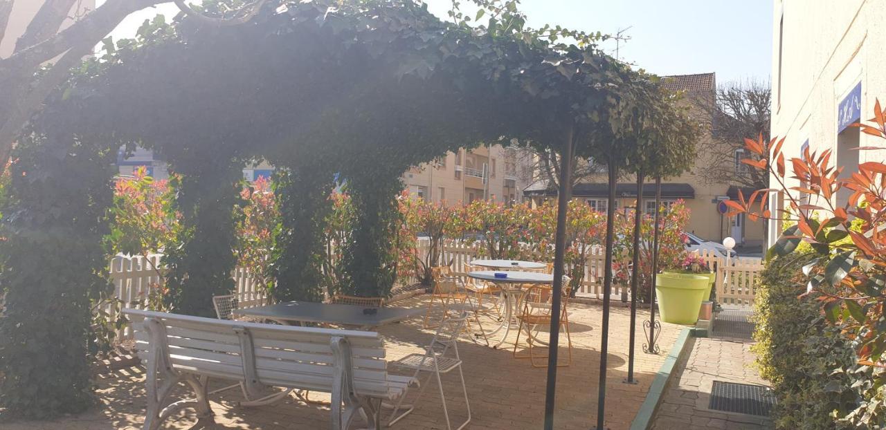 Kyriad Direct Arpajon Εξωτερικό φωτογραφία